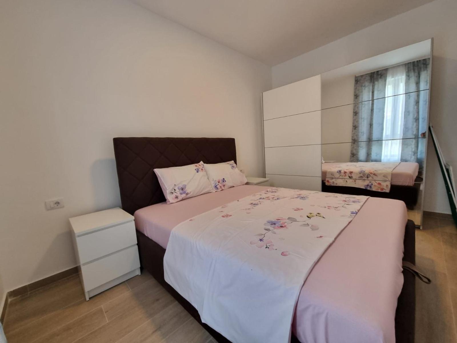 Prestige Central Apartments - Rafailovici Будва Экстерьер фото